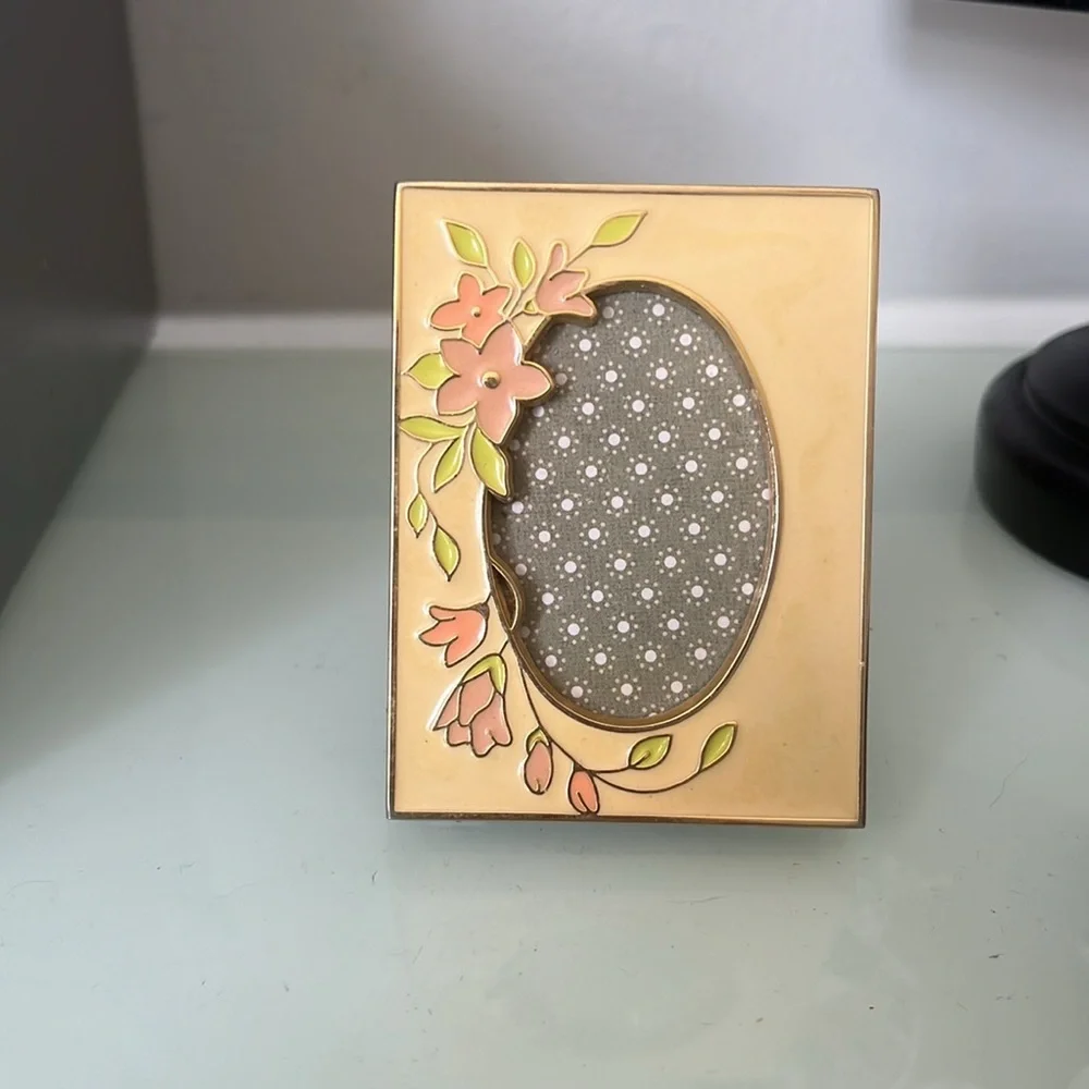 Tiny Vintage Floral Frame